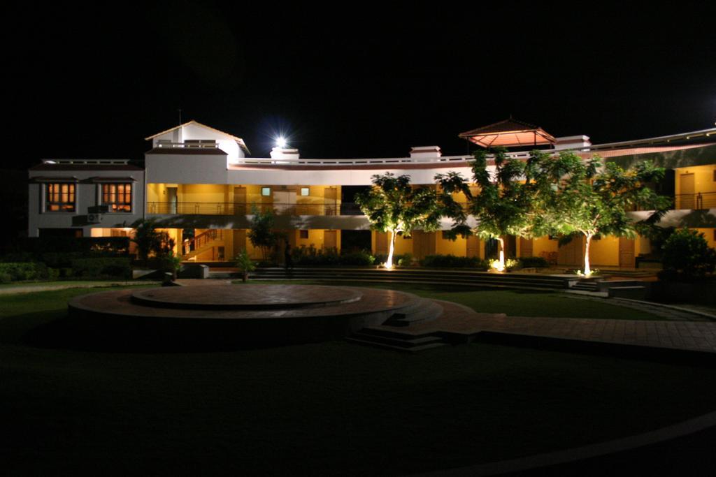 Sterling Arunai Anantha - Tiruvannamalai, Bagian luar foto