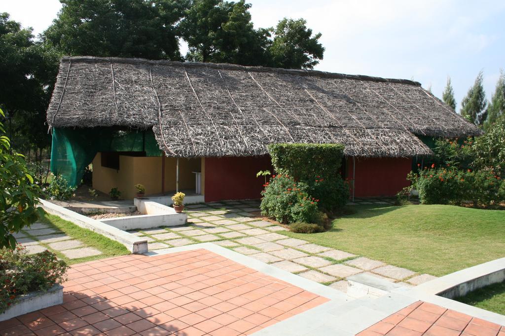Sterling Arunai Anantha - Tiruvannamalai, Bagian luar foto