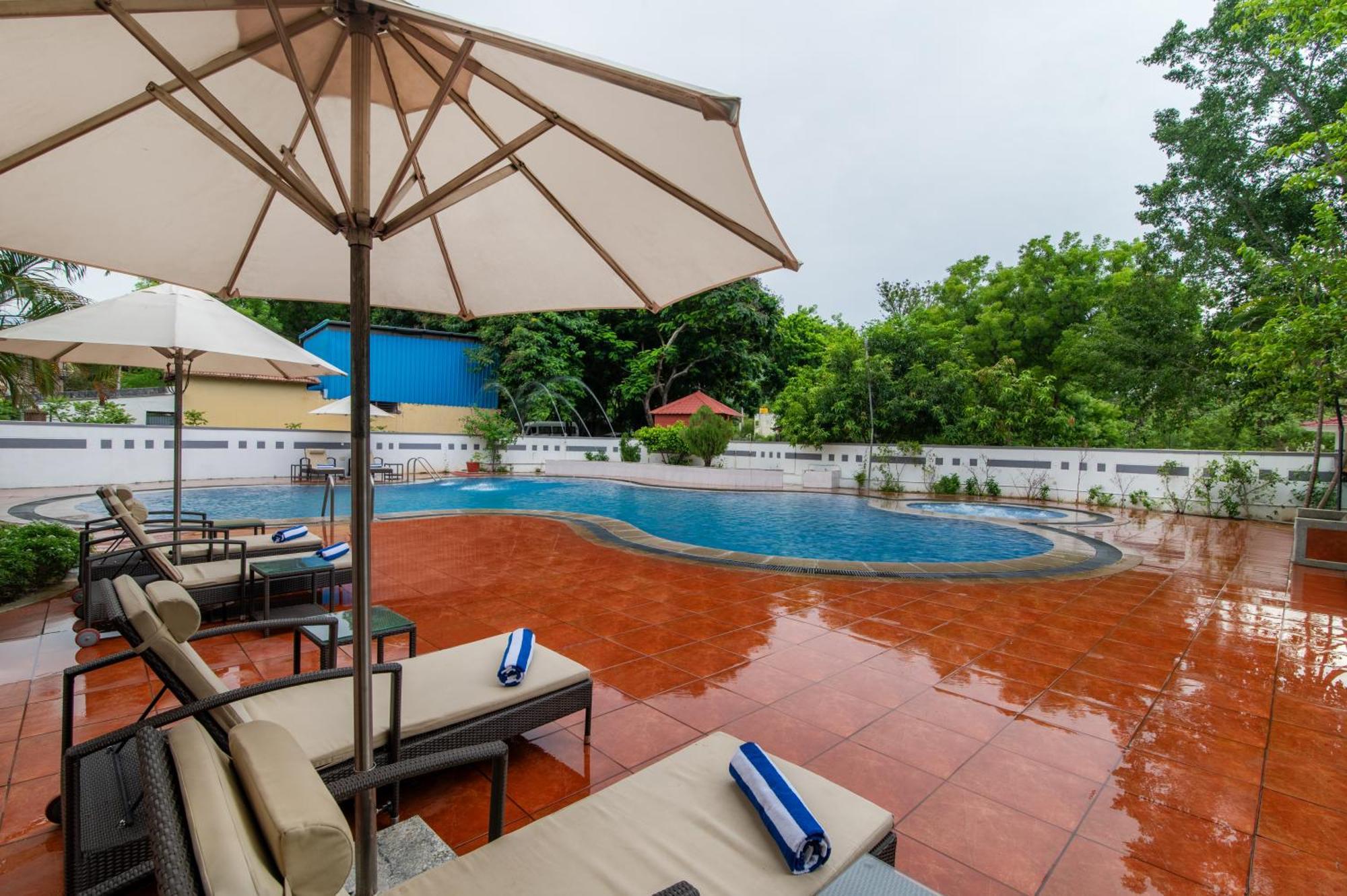 Sterling Arunai Anantha - Tiruvannamalai, Bagian luar foto