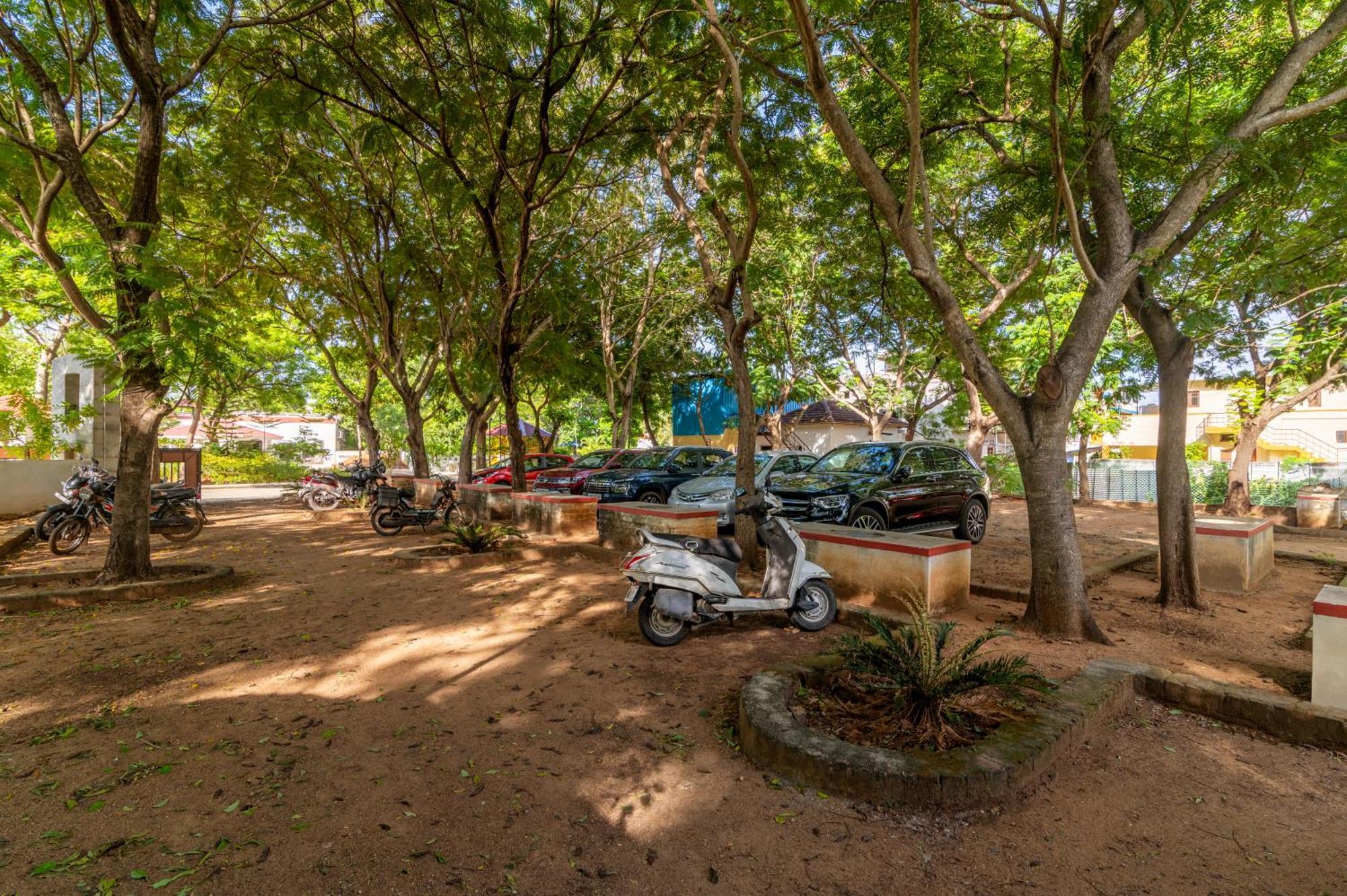 Sterling Arunai Anantha - Tiruvannamalai, Bagian luar foto