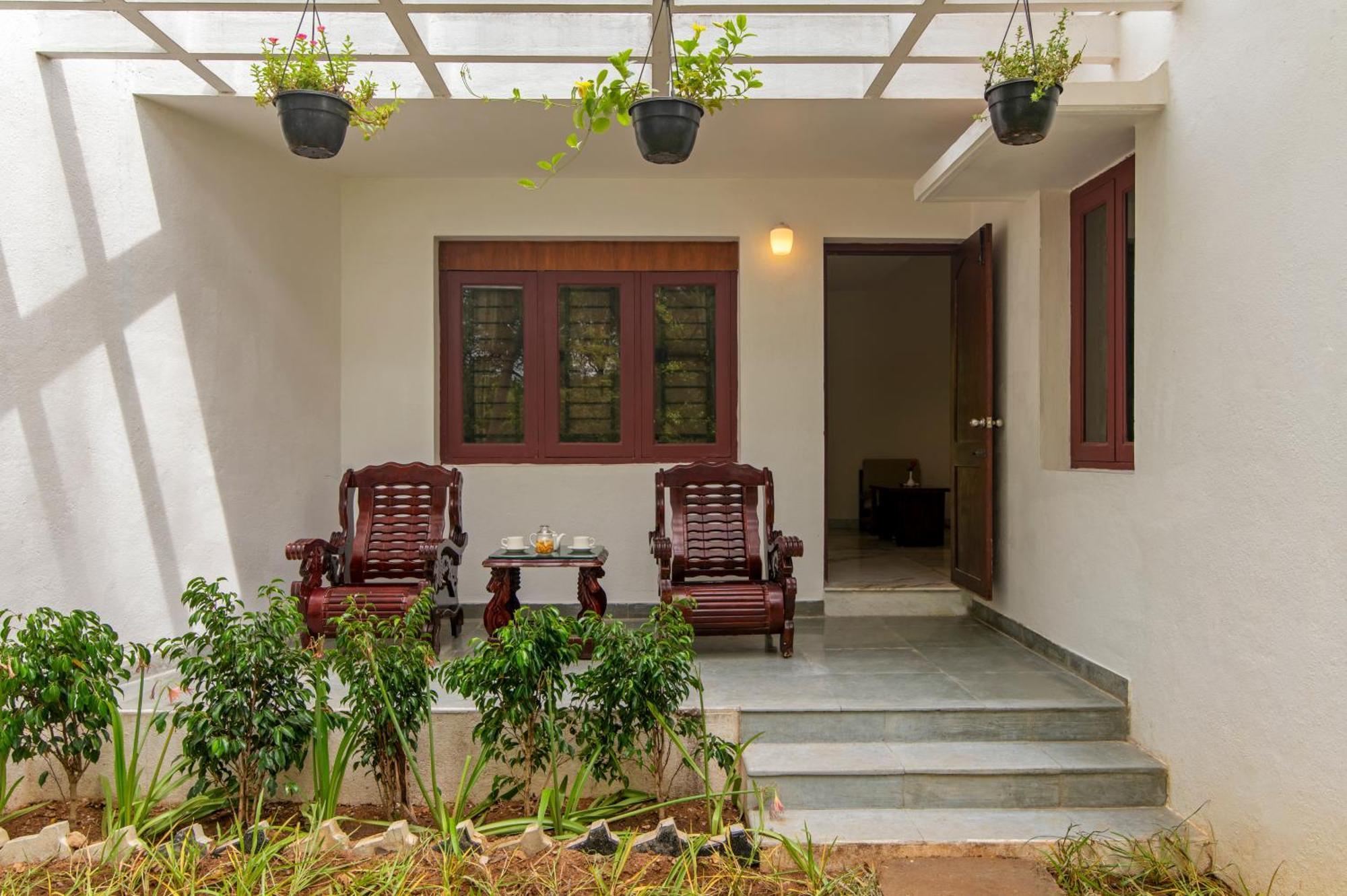Sterling Arunai Anantha - Tiruvannamalai, Bagian luar foto